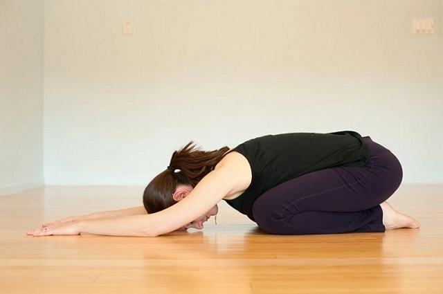 Tư thế tập yoga giãn lưng